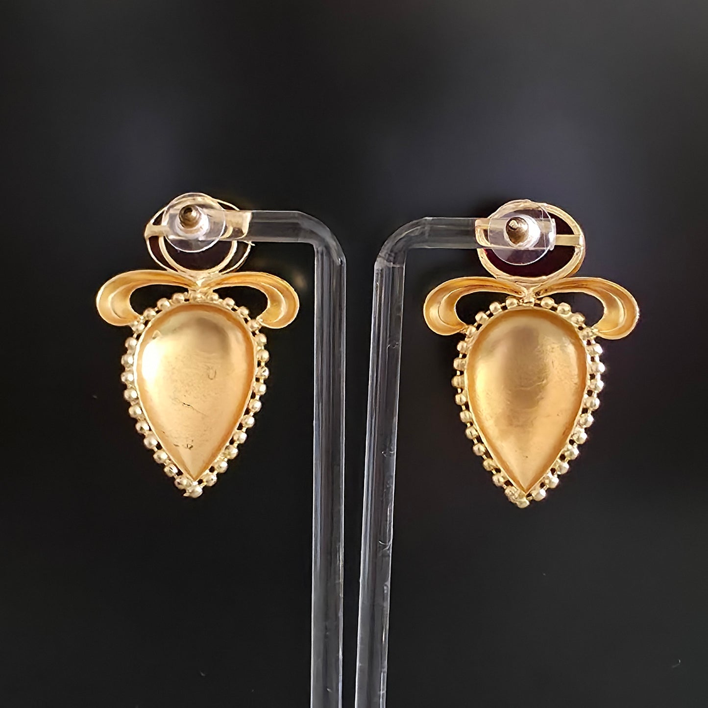 AARVI MONALISA STONE DROP EARRING
