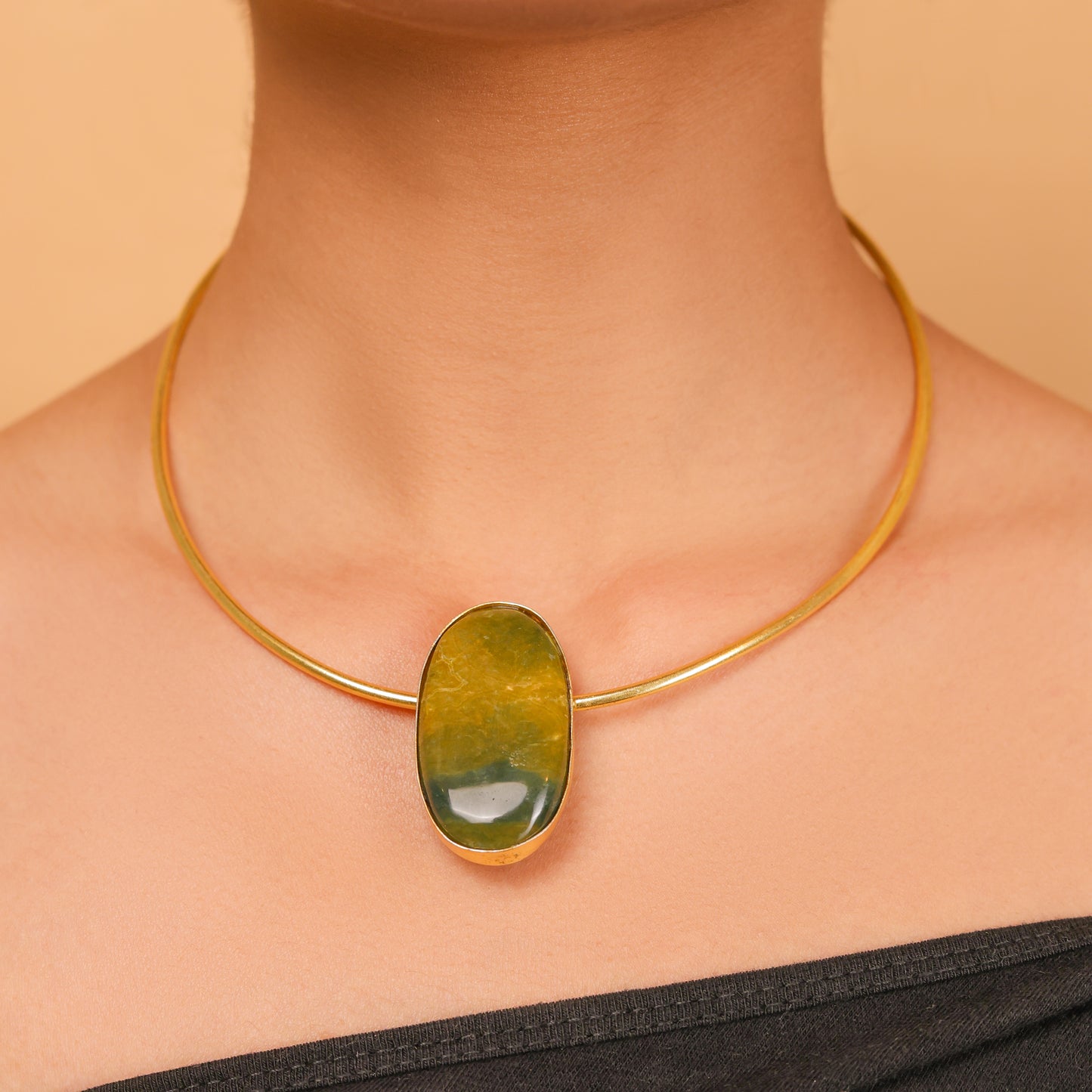 CLASSIC AURA OVAL STONE HASLI
