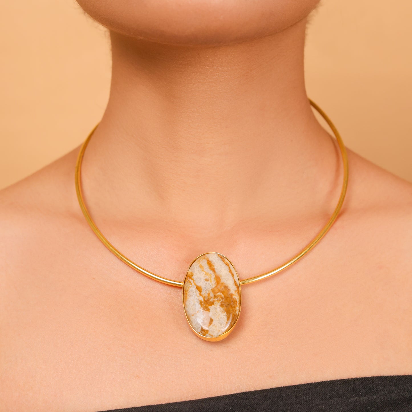 CLASSIC AURA OVAL STONE HASLI