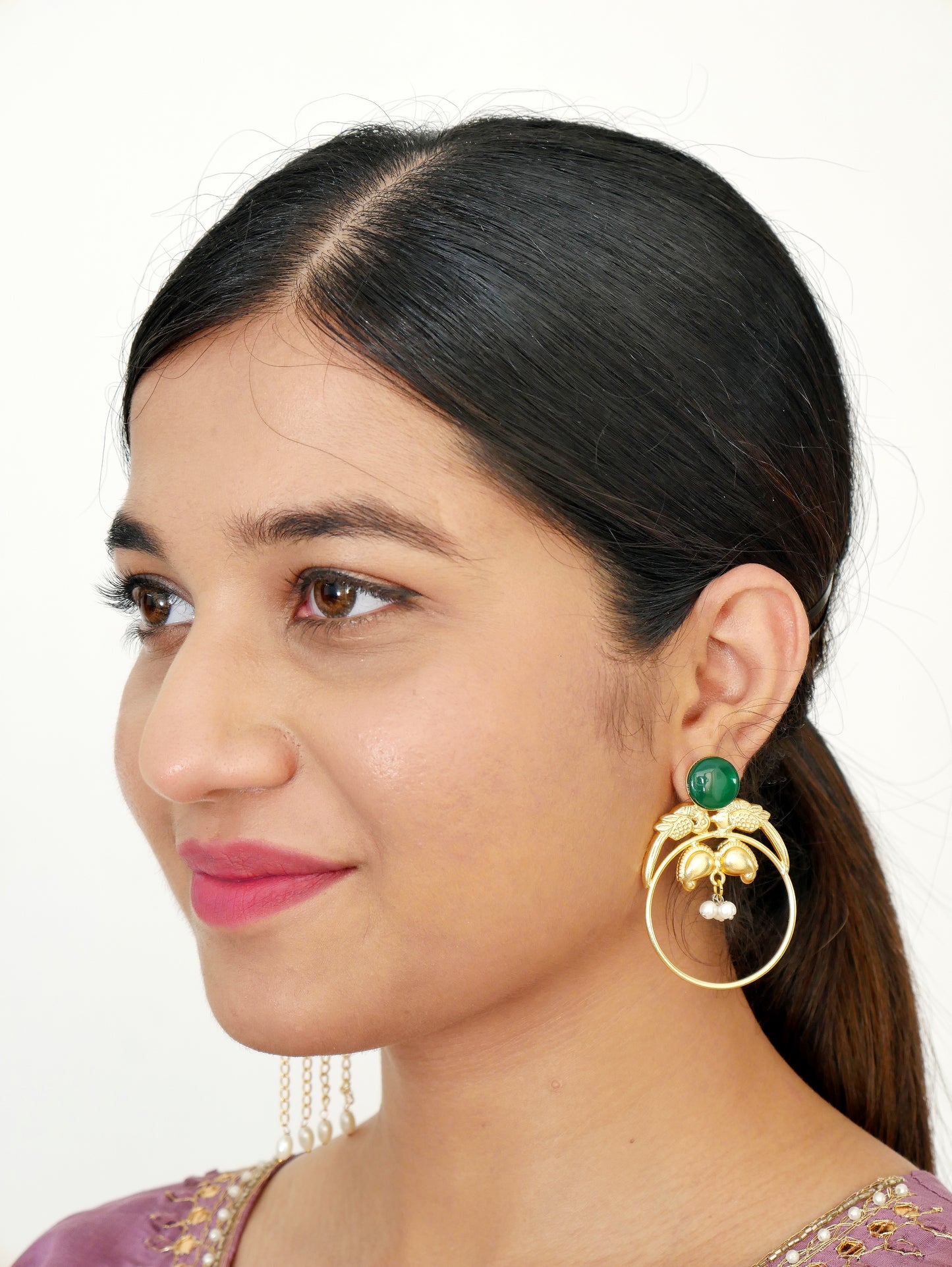 ROUND DUAL PEACKOCK GOLDEN BRASS STUD EARRING