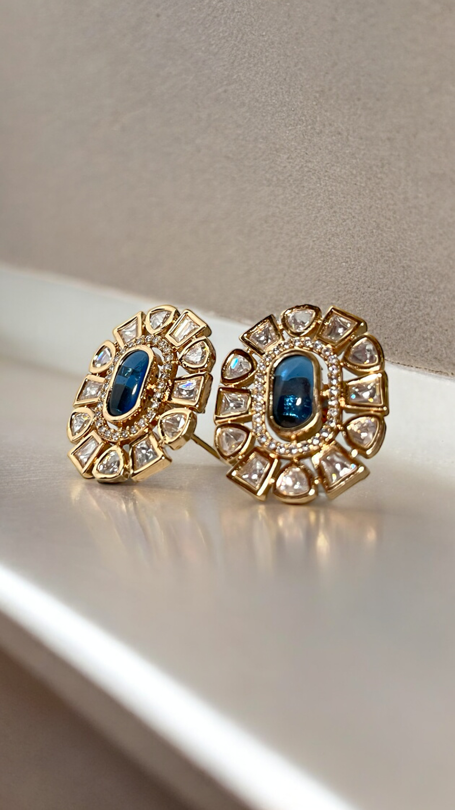 CLASSIC OVAL DESIGNER POLKI STUD EARRING