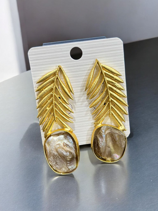 AURELIA PALM PEARL DROP EARRING