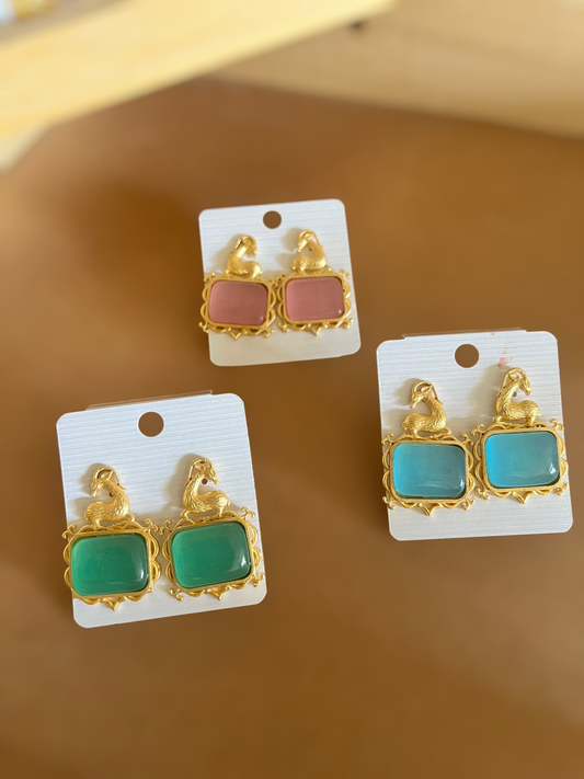 MONALISA MIRAGE GOLDEN BRASS EARRING