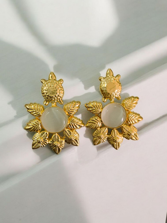 SAANVI LEAF HALO STUD