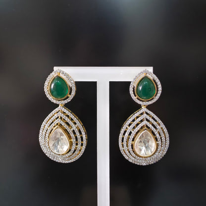 WHITE VICTORIAN AD DROP KUNDAN WITH GOLD PLATED STUD EARRING
