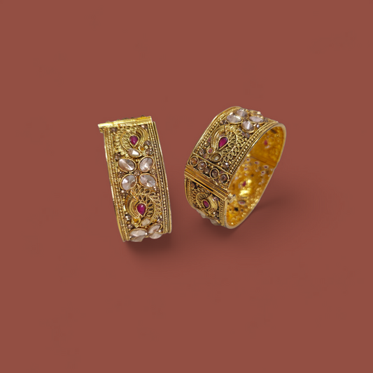MAT GOLD PLATED KUNDAN ADJUSTABLE BANGLES