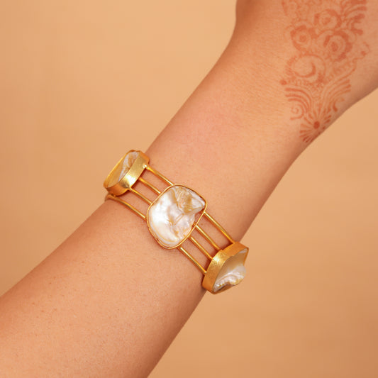 GOLD TONED BRASS RAW MOP HANDCUFF